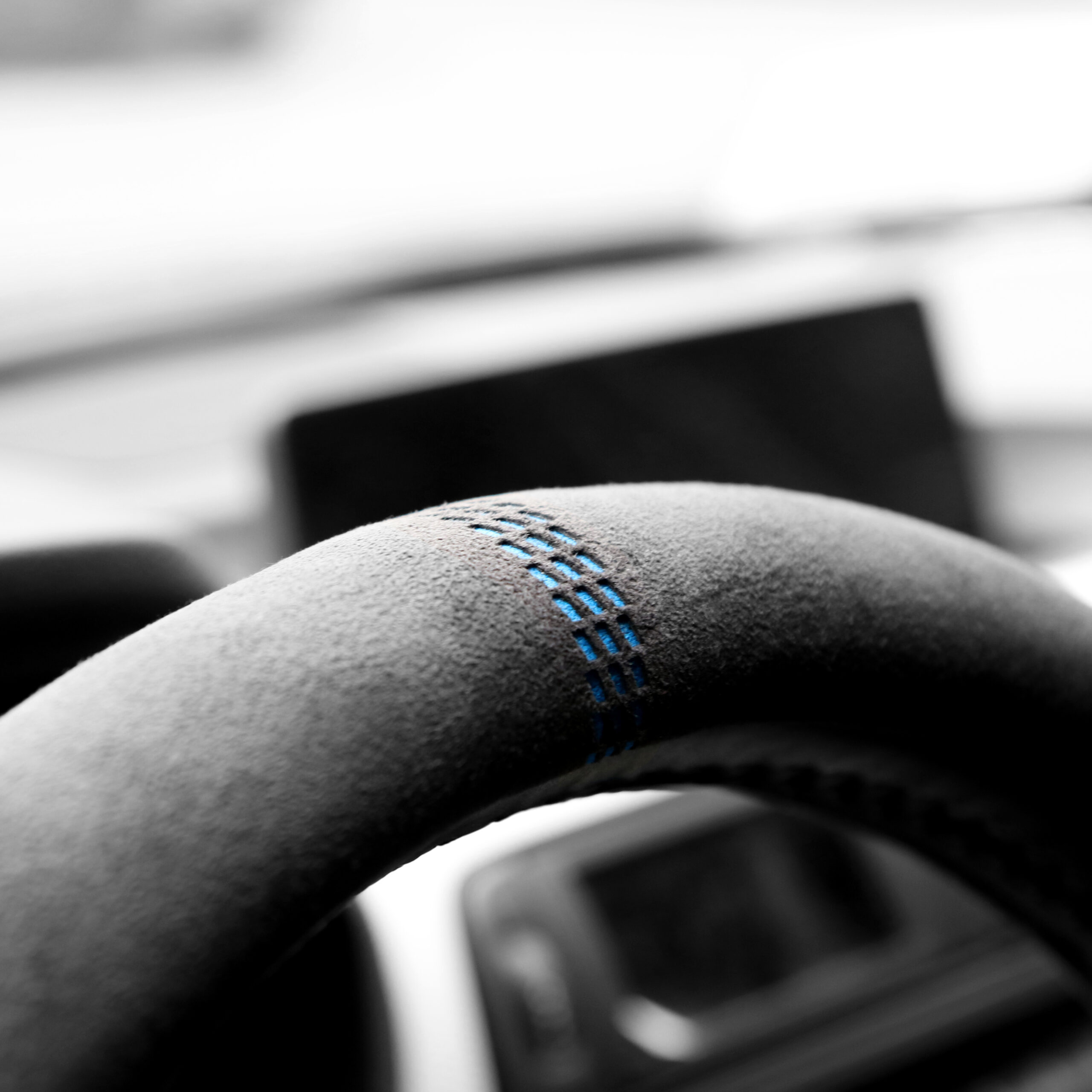 S-Tetic® Alcantara Lenkradbezug | Racing Blue | Blaue 12-Uhr Markierung – Bild 3